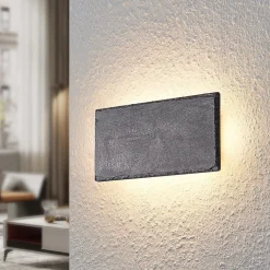 LED-væglampe Peetu, 22 cm lang, skifer, dæmpbar^Lindby Best