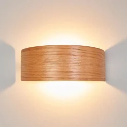 LED-væglampe Rafailia, bredde 23 cm, træ, 3.000 K^Lindby New