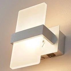 Lindby LED-væglampe Yorick, 18 cm, aluminium/hvid med afbryder