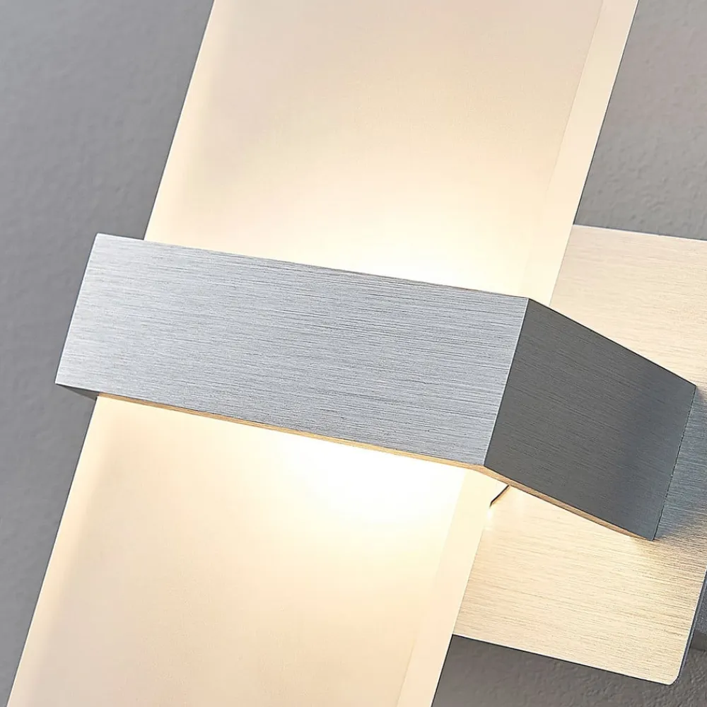 Lindby LED-væglampe Yorick, 18 cm, aluminium/hvid med afbryder