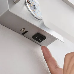 Lindby LED-væglampe Yorick, 18 cm, aluminium/hvid med afbryder