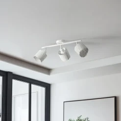 Lindby loftslampe Aralena, hvid, 3 lyskilder, længde 70,5 cm