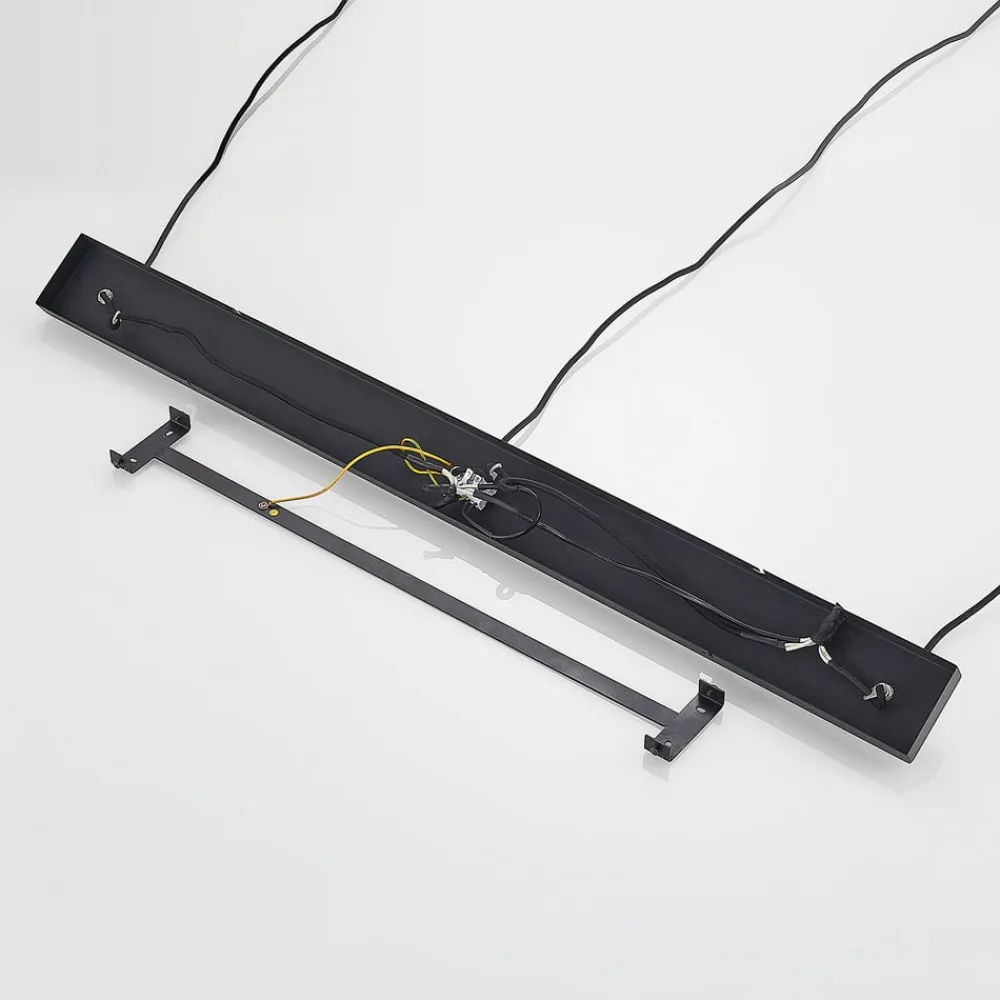 Lindby pendellampe Tarjei, længde 120 cm, sort/guld, metal