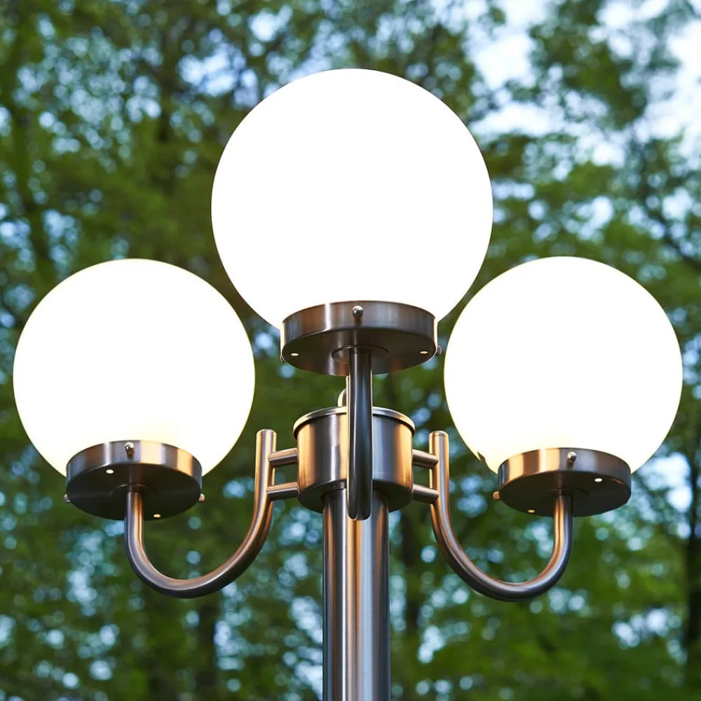 Lindby Lygtepæle>Samuel udendørslampe, 218 cm, 3 lyskilder, kugle, E27, IP44