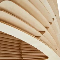 Sanza loftlampe, 50 cm, træ, buet^Lindby New