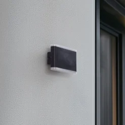 Lindby Terrassebelysning|Væglamper>Smart LED udendørs væglampe Elvi, CCT, RGB, Tuya, IP54