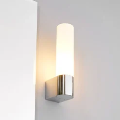 Lindby Gang|Væg- Og Spejllamper>spejllampe Melike, 27 cm, krom, IP44, stikkontakt