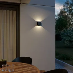 Lindby Væglamper>udendørs LED-væglampe Glyn, sort, metal, 12 cm, IP44