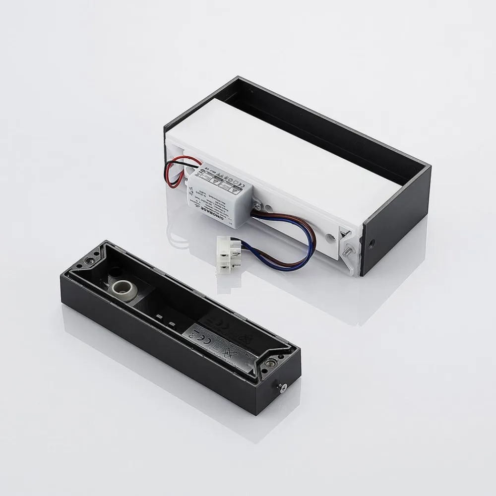 Lindby udendørs LED-væglampe Nienke, 17 cm, saltvandsresistent, IP65