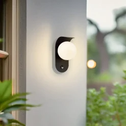 udendørs LED-væglampe Lacie, sensor, sort/hvid, aluminium^Lindby New