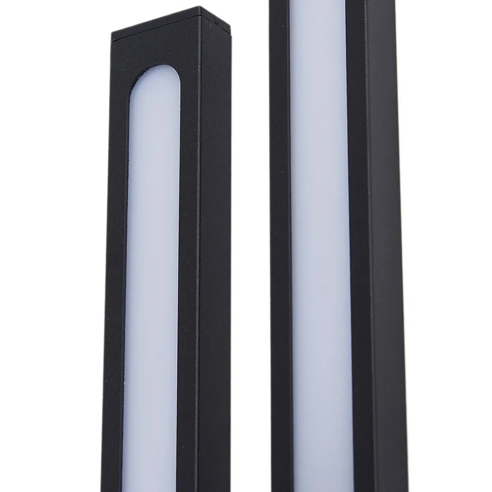 Lindby udendørs LED-væglampe Sakari, sort, aluminium, højde 59 cm