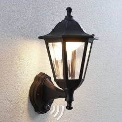 Lindby Væglampe Med Sensor|Terrassebelysning>udendørs LED-væglampe Iavo, sensor, sort, lygte