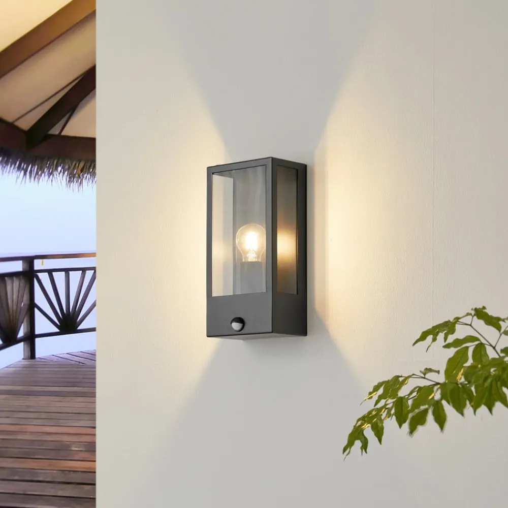 udendørs væglampe Ilana, sort, sensor, IP44, E27^Lindby Hot