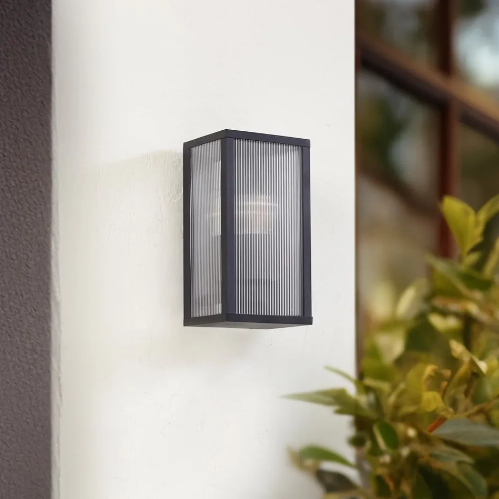 Lindby udendørs væglampe Peldar, 26 cm, riflet, IP44, E27