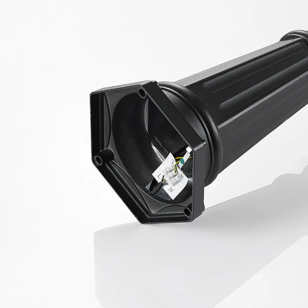 Lindby udendørslampe Clint, 225 cm, 3 lyskilder, saltvandsresistent, E27