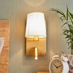 Lindby væglampe Aiden, 30 cm, antik messing, LED-læselampe