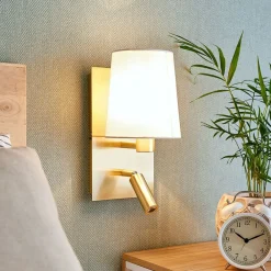 væglampe Aiden, hvid, messing, LED-læselampe^Lindby Sale