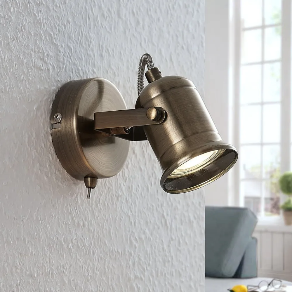 Lindby væglampe Anze, 10 m, antik messing, afbryder