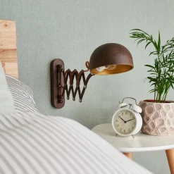 Lindby væglampe Curtis, rustfarvet, justerbar, 57 cm, E14