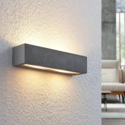 væglampe Nellie, grå, beton, 35,3 cm bred^Lindby Online