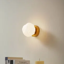 Lindby Væglamper|Væglamper>væglampe Piatra, opal/messing, glas, Ø 16 cm, G9