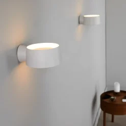 LED-væglampe Cookie, hvid, aluminium, Ø 15 cm^LOOM DESIGN Discount