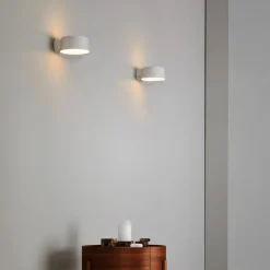 LED-væglampe Cookie, hvid, aluminium, Ø 15 cm^LOOM DESIGN Discount