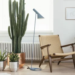 Louis Poulsen AJ design-gulvlampe blågrå