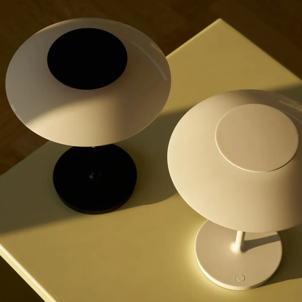 Louis Poulsen Dekorationsbelysning>LED-bordlampe PH 80, hvid/rød/krom IP44