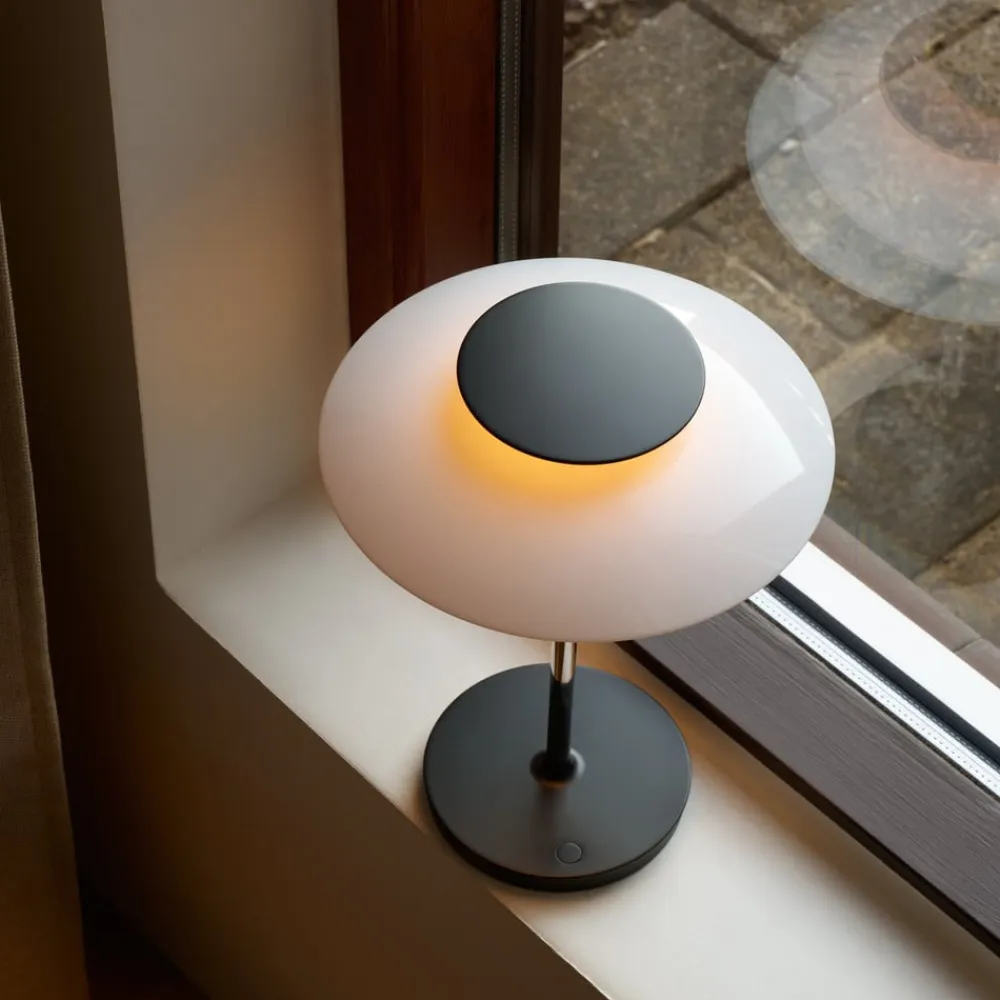 Louis Poulsen Dekorationsbelysning>LED-bordlampe PH 80, hvid/rød/krom IP44