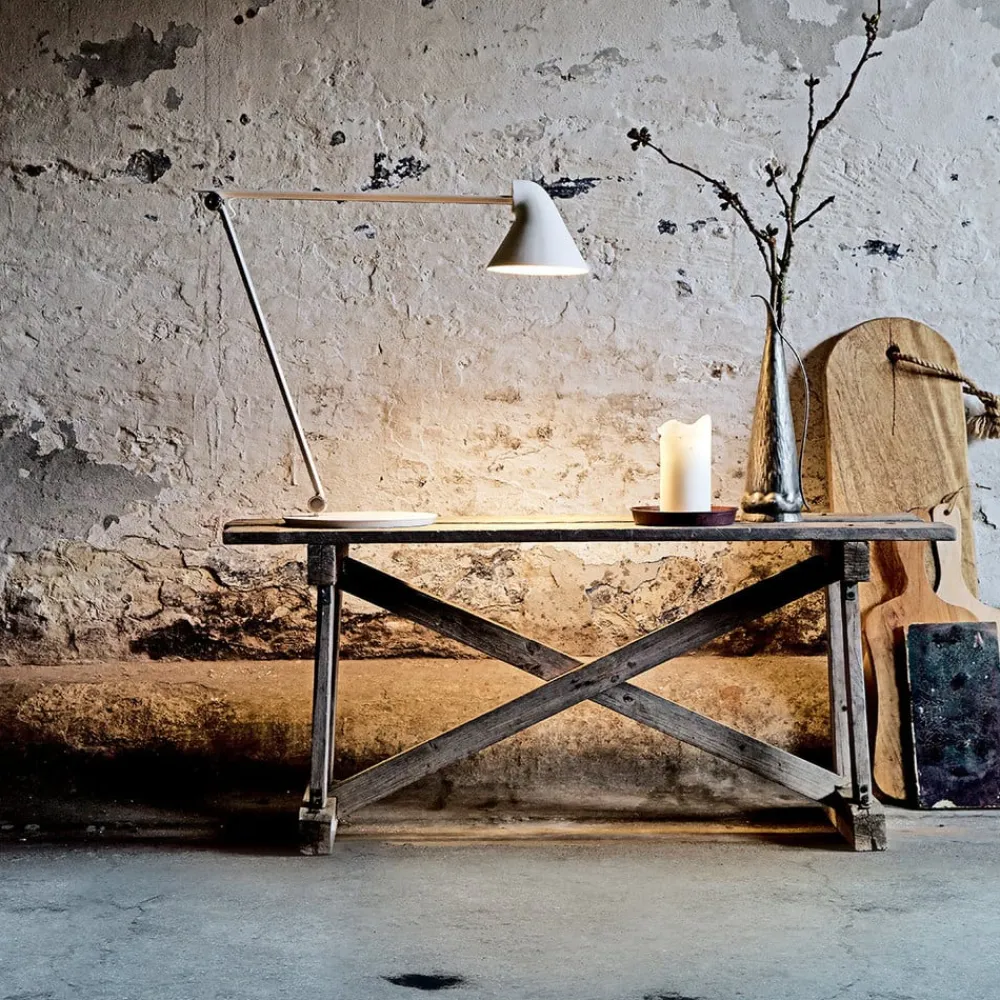 Louis Poulsen NJP bordlampe fod 2.700 K hvid