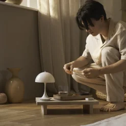 Louis Poulsen Panthella PORTABLE 160 V3, opalbeige