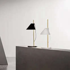 Louis Poulsen Yuh Brass marmor-bordlampe, sort