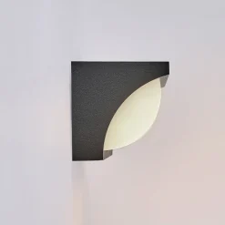 Lucande Aune LED udendørs væglampe