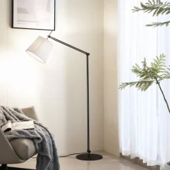 gulvlampe Caelia, sort, tekstil, justerbar^Lucande New