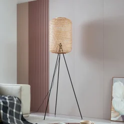 Lucande gulvlampe Jorick, bambus, trefod, højde 166 cm
