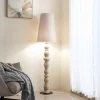Lucande gulvlampe Lyndorin, beige, keramik, 150 cm