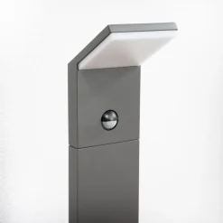 LED-gadelampe Nevio, sensor, 100 cm, antracit^Lucande Hot