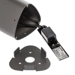 LED-gadelampe Pirron, 80 cm, trekantet, IP54^Lucande