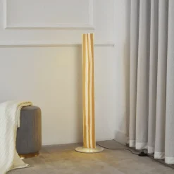 Lucande Gulvlamper|Gulvlamper>LED-gulvlampe Silja, 101 cm, træ, resin, 3000K