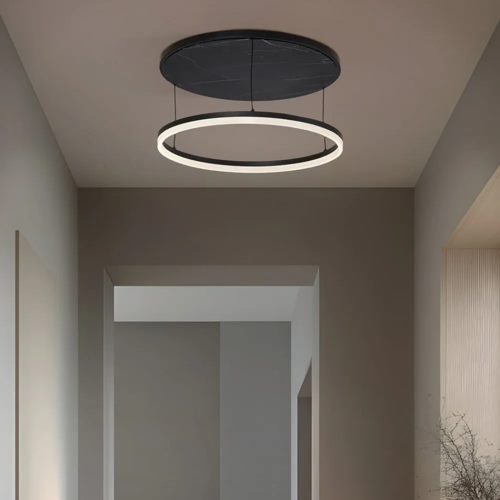 LED-loftlampe Orven, sort/marmor, Ø 50 cm, dæmpbar.^Lucande Outlet