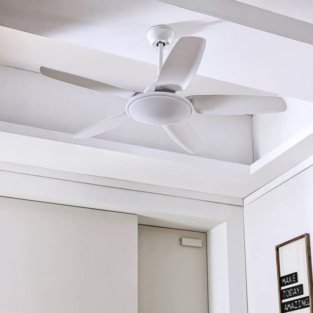 Lucande LED-loftventilator Divian, hvid, DC, støjsvag, CCT