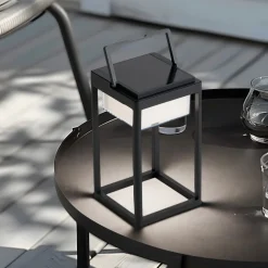 LED-solcellebordlampe Tilena, kantet, sort, dæmpbar^Lucande Online