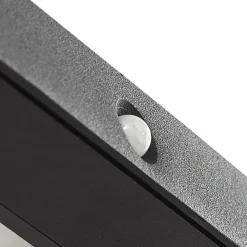 Lucande LED-solcelle-væglampe Tavon, kantet, sort, sensor