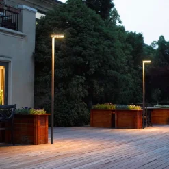 LED-udendørslampe Jannis, antracit, metal, 200 cm^Lucande Hot