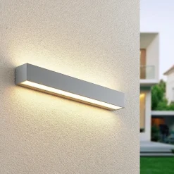 Lucande LED-væglampe Lengo, 50 cm, sølv, 2 lyskilder, IP65