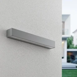 Lucande LED-væglampe Lengo, 50 cm, sølv, 2 lyskilder, IP65