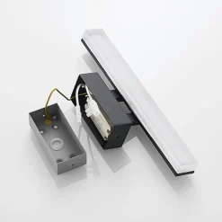 Lucande LED-væglampe Lisana, vandret, 32 cm, IP44