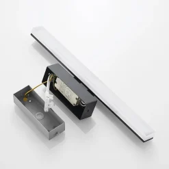 Lucande LED-væglampe Lisana, vandret, 46 cm, IP44