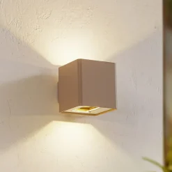 Lucande udendørs LED-væglampe Aaron, beige, IP54, op/ned